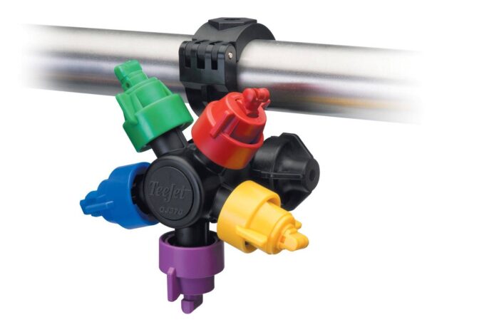 Teejet - QJ370 Compact Series - 5 Outlet Wet Boom Nozzle Body - 3/4" Pipe